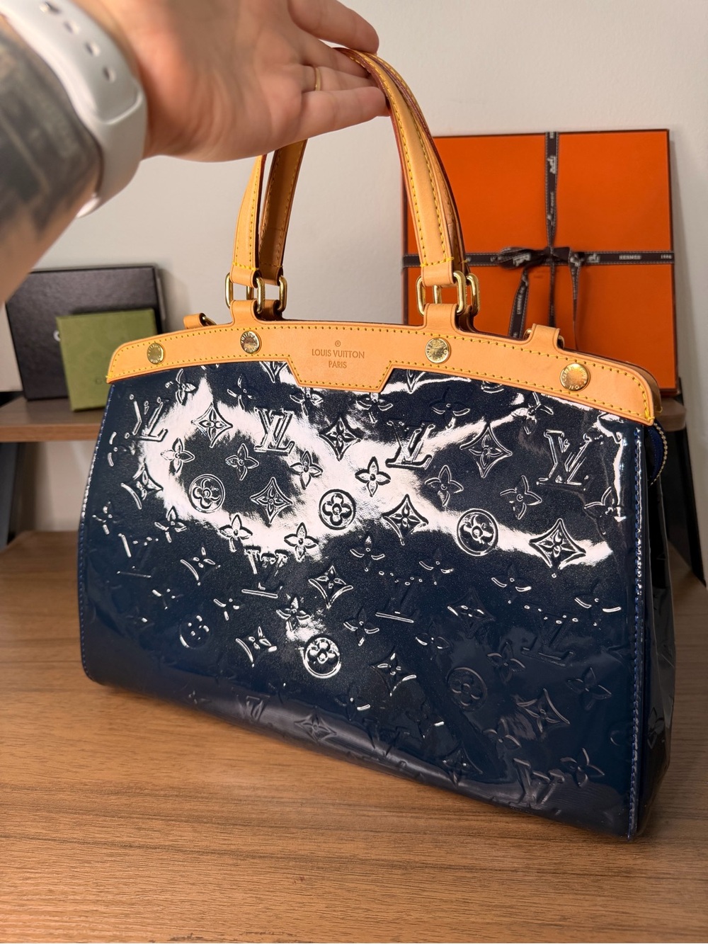 Authentic Louis Vuitton Navy Vernis Brea - Picture 2 of 15